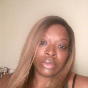 Meet your Posher, Carla